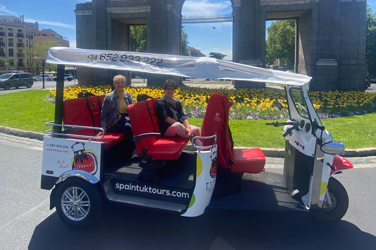 Madri: Tour guiado na cidade em um Tuk TukPasseio de Tuk Tuk de 1 hora