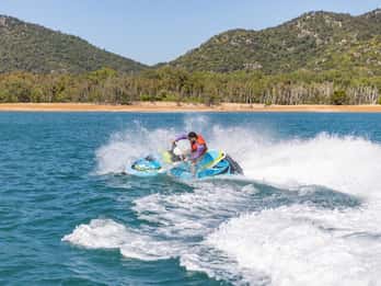 Aluguer de Jet Ski em Magnetic Island 30 minutos, 1x jet ski.