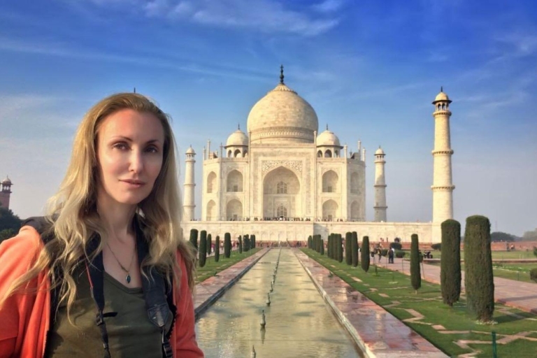 Depuis Delhi : Excursion d'une journée au Taj Mahal et à Agra en train expressTrain de 2ème classe, voiture, guide, billets d'entrée et repas