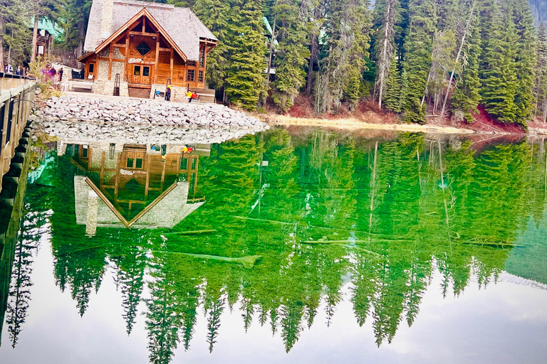 Calgary: Banff,Moraine,Emerald Lake and Canyon Day Trip