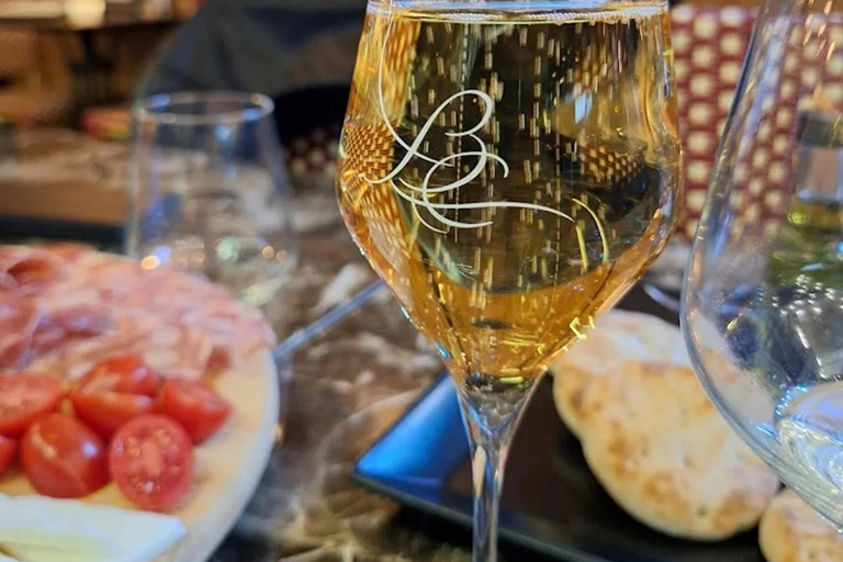 Thessaloniki: Greek Wines & Bites Tasting