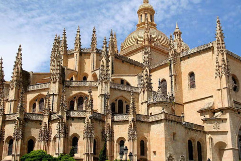 Desde Madrid: Excursión a Toledo y Segovia, dos destinos más visitados