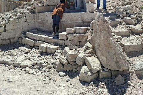 Arequipa: Private Sillar Route Tour + Culebrillas