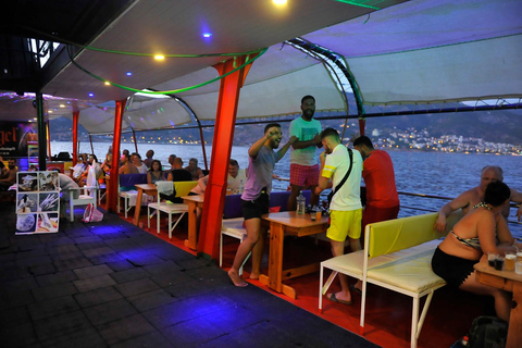 Alanya: Sunset Pirate Boat Tour with Dinner & Foam Party All-Inclusive: Dinner & Unlimited Drinks (Transfer Included)