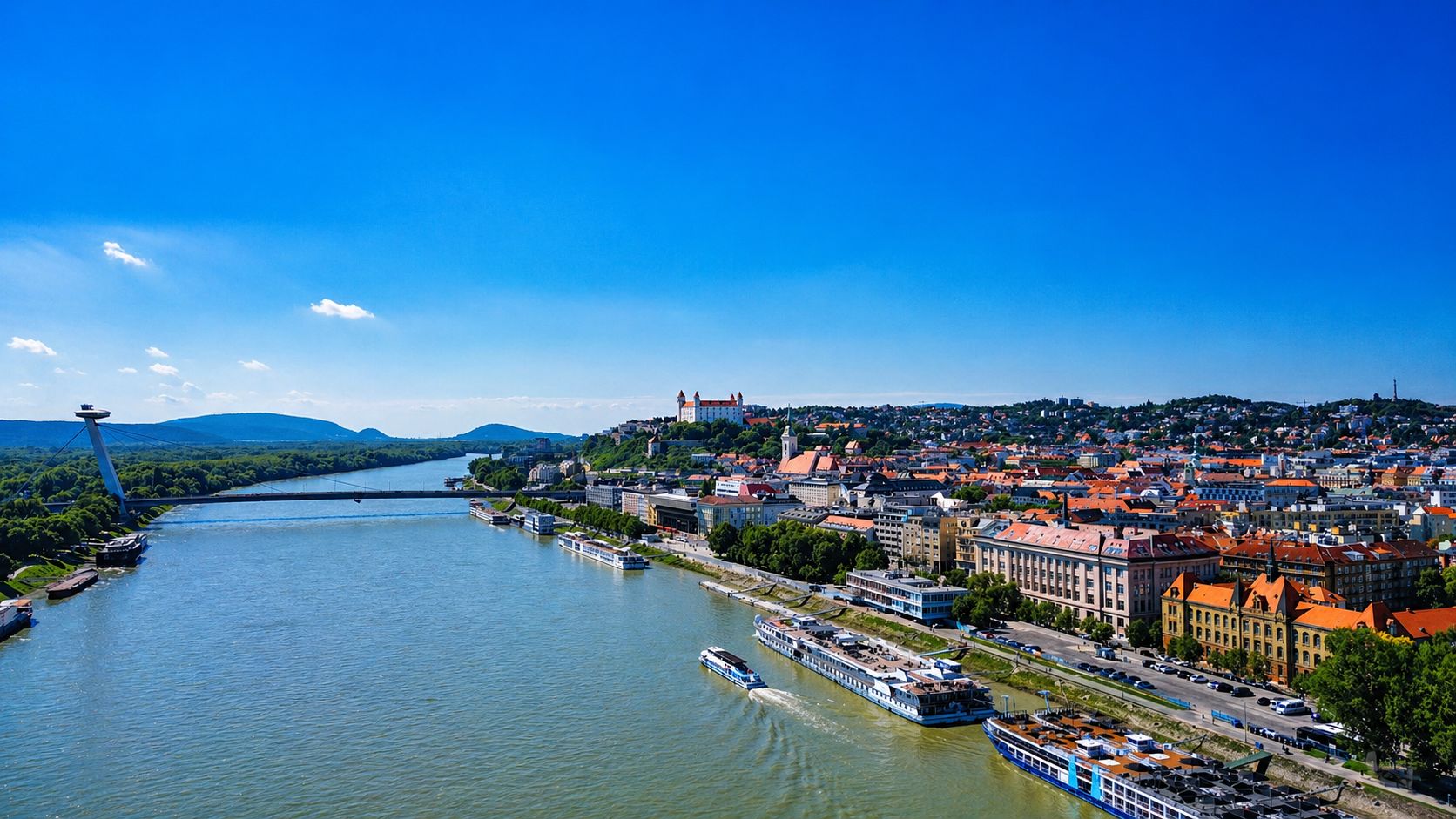 Bratislava: Grand City Guided Tour