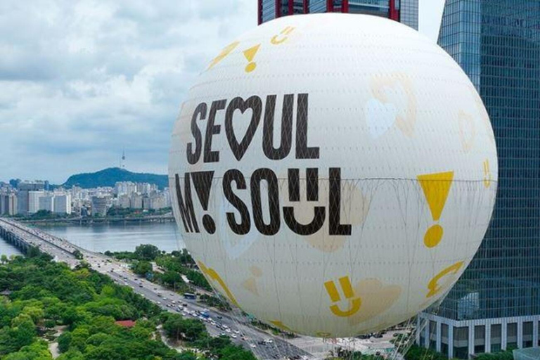 Seoul: Private Night Balloon Experience with Hongdae night Seoul Nightlife: Yeouido Balloon, Han River, Hongdae/Itaewon