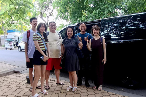 Siem Reap nach Phnom Penh mit einem privaten SUV / Minivan Taxi