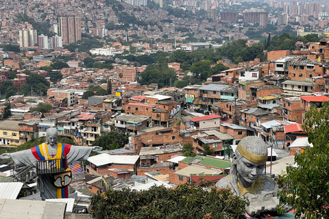 Medellin: Escobar Tour + Comuna 13 in groups