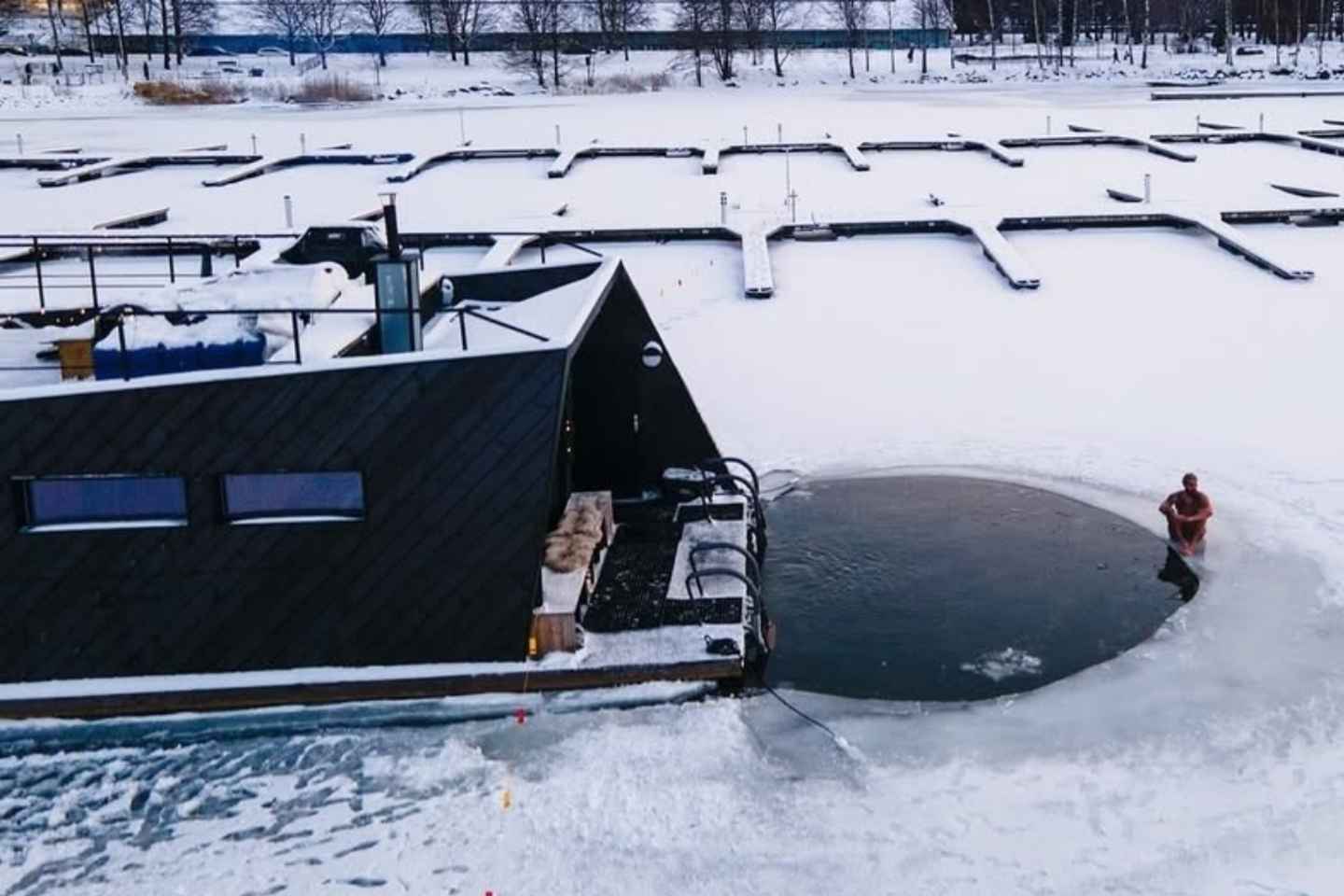 Helsinki: Modern Finnish Floating Sauna Experience - Guided - Helsinki: Expertly Guided Modern Floating Sauna Experience