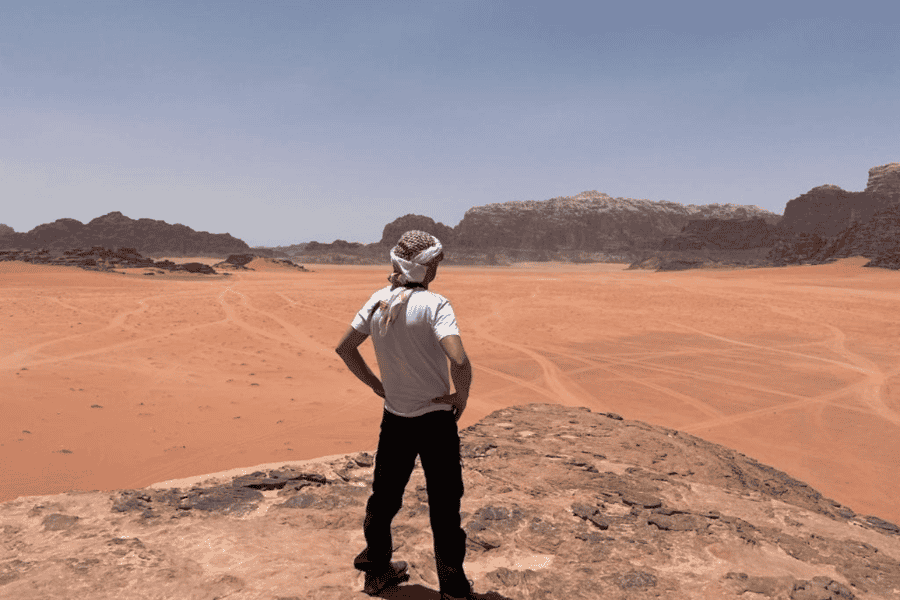 Wadi Rum: 3-stündige Jeeptour mit Sandboarding und Wüstenblick. Foto: GetYourGuide