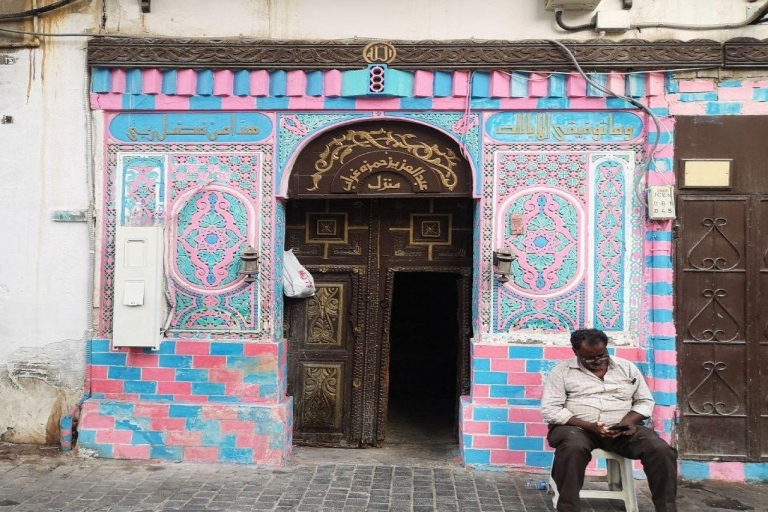 Jeddah : Visite du quartier historique avec un guide régionalJeddah : Visite privée du quartier historique d'Al-Balad Gold