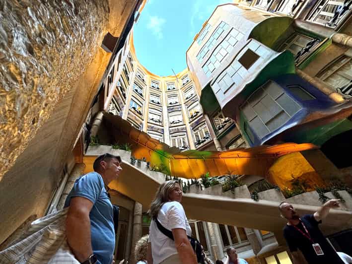 Barcelona: Sagrada Familia, La Pedrera & Cava Tasting Tour