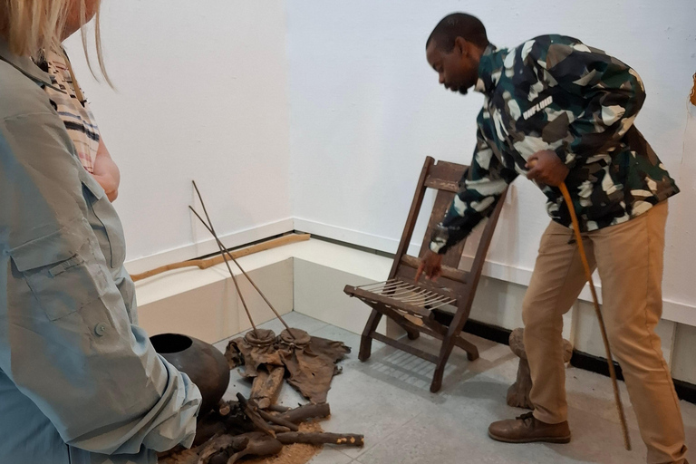 Maun: Stadtrundfahrt mit lokalem Guide und Verkostung traditioneller SpeisenMaun: Stadtrundfahrt mit einem lokalen Guide und Verkostung traditioneller Speisen