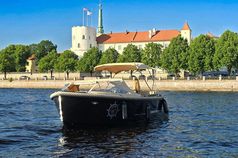 Riga: Private Boat tour cruise Riga City Panorama (30 min)