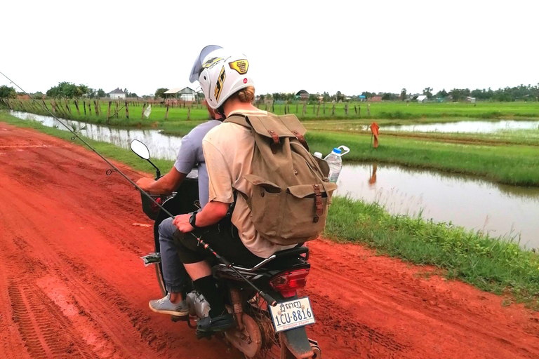 Siem Reap: Vissen in de rijstvelden, in de dorpen van Siem Reap