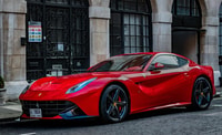 Römische Burgen - Private Tour in Ferrari Portofino - Hizvo