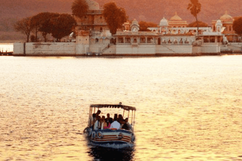Delhi: 8 Days Golden Triangle with Udaipur or Pushkar Tour Tour with 5-Star Hotel Accommodation