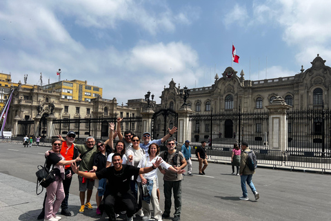 LIMA PIESZA WYCIECZKA KATAKUMBY Z MIRAFLORES, HISTORYCZNE CENTRUM, WINA+BUSODBIÓR Z TWOJEGO HOTELU LUB AIRBNB PRYWATNYM POJAZDEM W GRUPIE 5 OSÓB