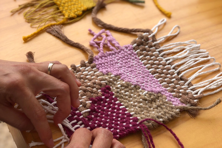 Miraflores: Weaving workshop with Peruvian fibers and a cultural focus