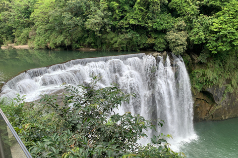 Taiwan Nature & Culture: Shifen, Jiufen & TaipeiEYE Day Tour