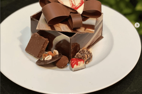 NYC: Five Star Dining. All-Star Dueling Pianos.