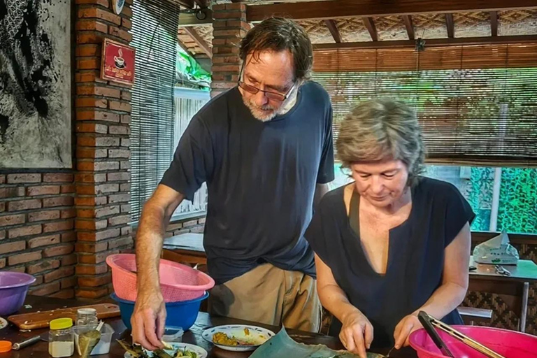 Yogyakarta: Javanese Village Tour with Batik & Cooking Class Java Village Tour with Batik & Cooking Class without Ticket