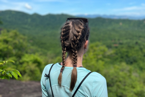 Santuario de My Son y Senderismo de Montaña - PeregrinaciónMi hijo Santuario Viaje de madrugada