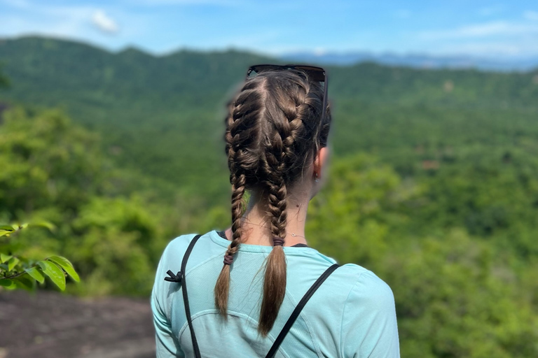 Santuario de My Son y Senderismo de Montaña - PeregrinaciónMi hijo Santuario Viaje de madrugada