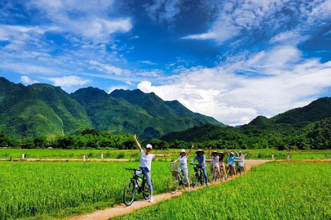 Von Hanoi aus: Mai Chau Tagestour mit Mittagessen und Fahrradtour