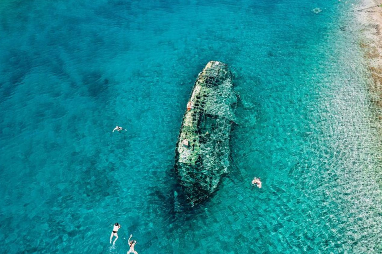 Split: Blaue Lagune, Schiffswrack und Šolta mit Essen und Getränken