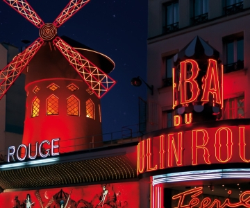 Париж: билет на шоу в кабаре «Мулен Руж» с шампанским