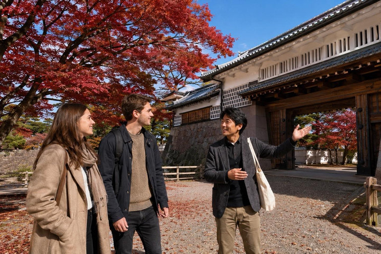 Kanazawa: Kenrokuen Autumn Colors & Castle Walk Early Bird 20% Off – Limited Autumn Offer