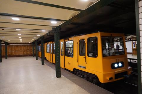 Pest Panorama: Tour with Oldest Metro in Europe and Tram