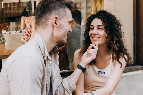 Bucharest: Essential Photo Session in the Charming Streets