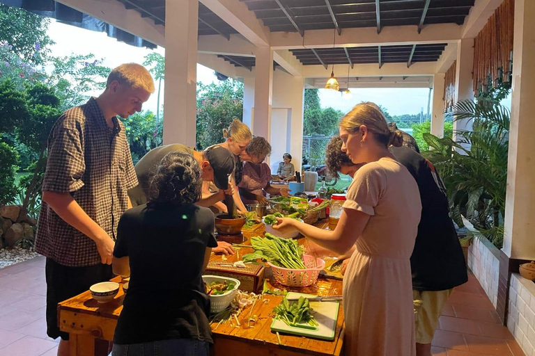 Phnom Penh’s Hands-On Khmer Cooking Class in the Countryside