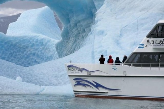 Calafate 4-Day Tour: Glaciers, Premium Navigation & Safari