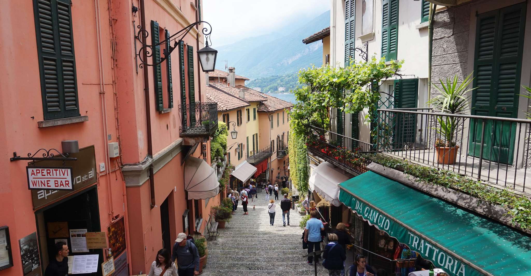 Desde Lugano, Bellaggio y Como viaje en tren y bote - Housity