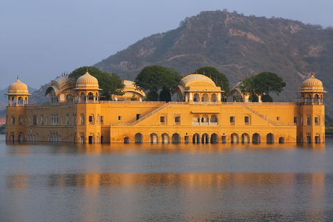 Super Jaipur Tour From Delhi in a Private Car- All Inclusive