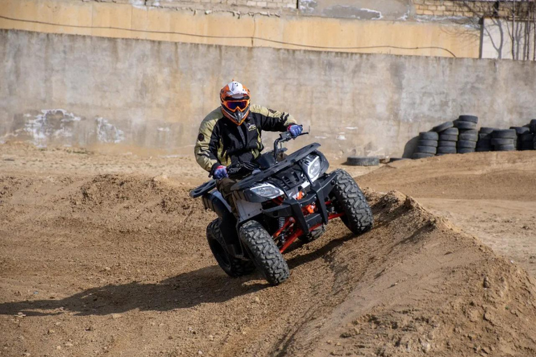 Baku: Quadro Safari - In the City Center