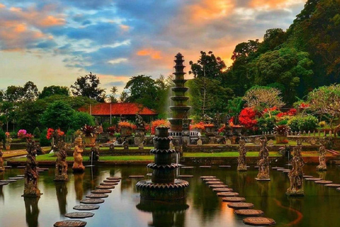 Bali: Lempuyang-Tempel, Tirta Gangga, und Virgin Beach Tour