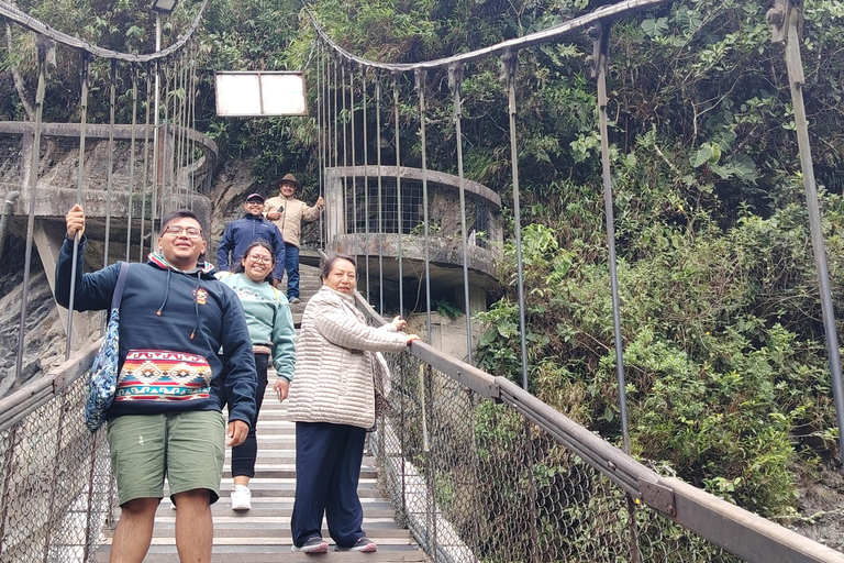 Quito: Baños de Agua Santa, Cotopaxi, Yambo Lagoon Tour, 2 days 1 night