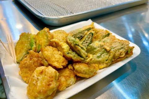 Tour gastronómico pelo mercado de Mangwon com locais: de comida barata a um banquete chiqueTour gastronómico pelo mercado de Mangwon com moradores locais; de refeições baratas 