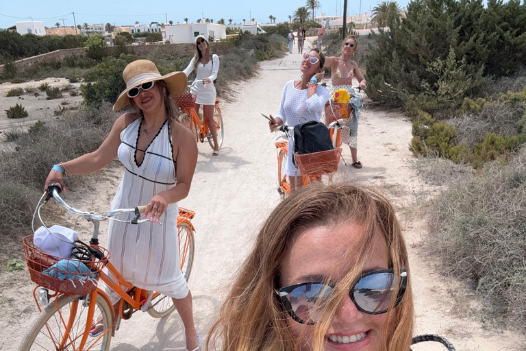 Ibiza: Formentera Boat Trip with Food, Drinks, & Bike Tour All- Inclusive Boat&Bike Tour in Formentera I Origin Edition