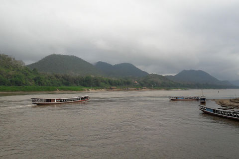 From Vientiane: Plain of Jars Tour & Homestay