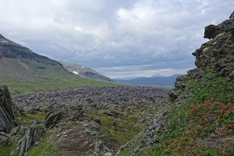 Abisko: Kärkevagge and Trollsjön Lake Day Hike