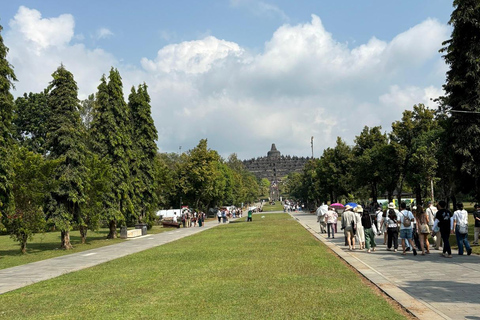 Yogyakarta: Private Transportation with Pickup Tour