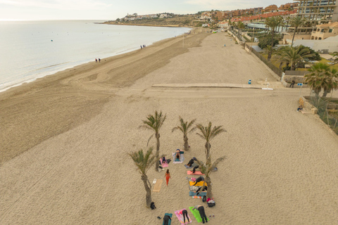 ALICANTE: zajęcia jogi o wschodzie słońca na plaży i śniadanie