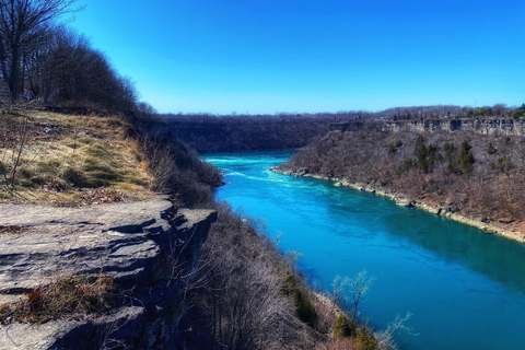 Niagara Falls: Whirlpool Hiking and Local Dining Tour Lunch & Ice Cream Experience
