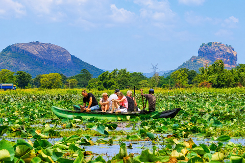 Sigiriya: Sunset Village Tour & Rare Loris Wildlife Walk