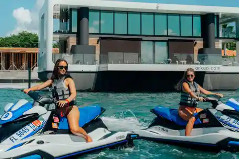 Miami: Girare in moto d'acqua da South Beach